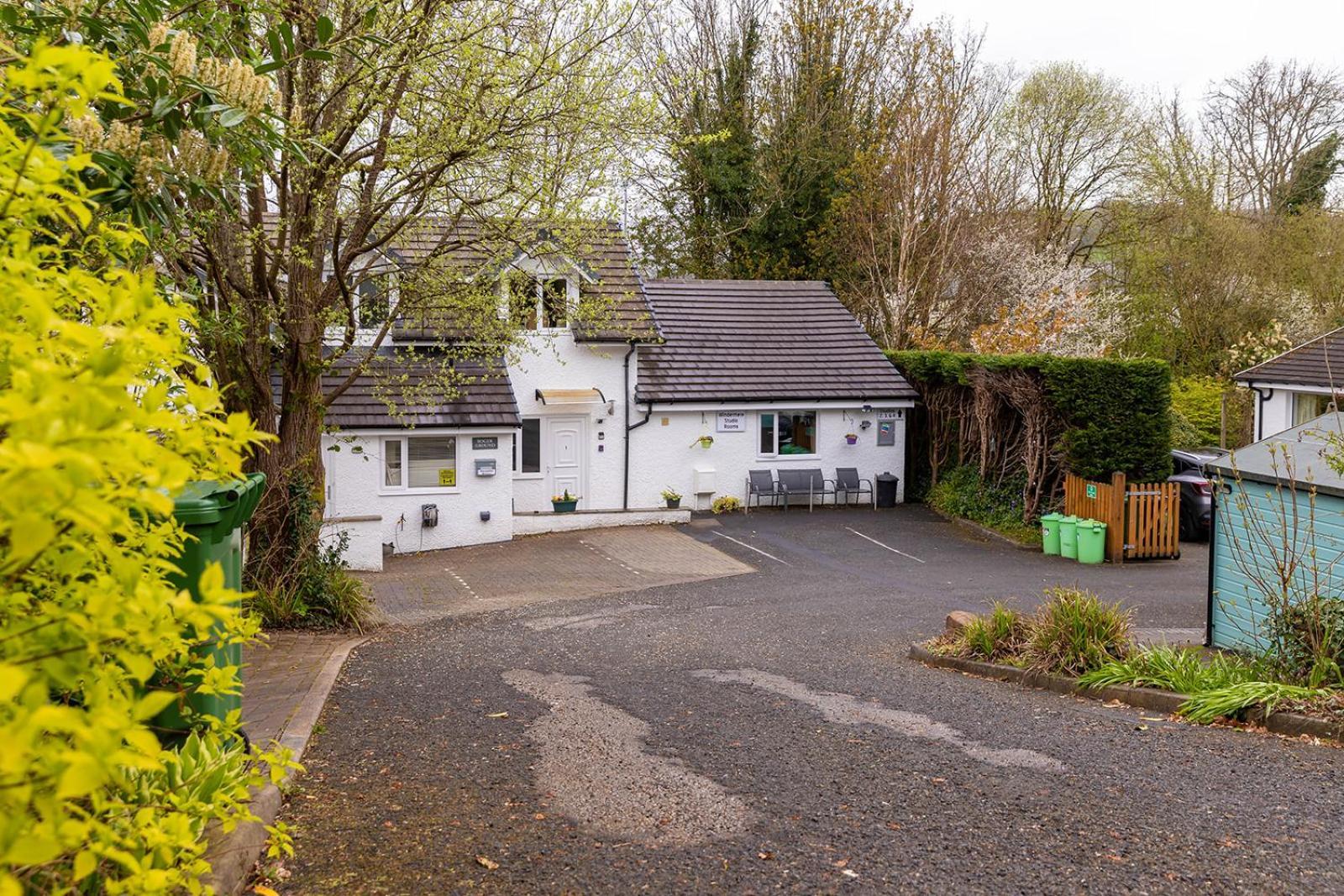 Roger Ground Guest House - With Onsite Car Parking Уиндермер Екстериор снимка